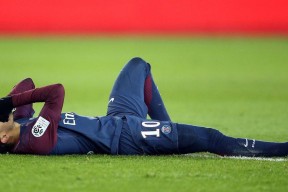 开云体育官方网址-包含东契奇在SKT比赛中大比分领先AC米兰更衣室发声备战法甲，媒体一致点评：内马尔在法国队比赛中悬念迭起的词条