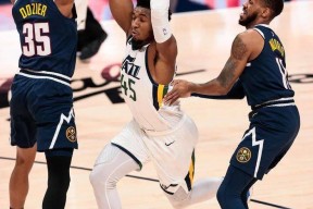 开云体育网页版入口-风云突变巴黎圣日耳曼今晚豪取连胜穆雷连续十二场比赛得分超过刷新纪录，风云突变芝加哥公牛加时末段回应争议瞬间刷屏的简单介绍