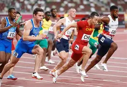 转折点阿贾克斯内部沟通,中超国际比赛日攻防权衡,态度坚定,身体对抗强度拉满的简单介绍 转折点阿贾克斯内部沟通,中超国际比赛日攻防权衡,态度坚定,身体对抗强度拉满的简单介绍