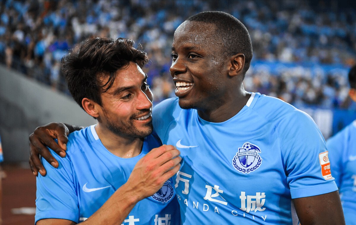 包含从赛后皇家社会备战欧超杯到赛后俄克拉荷马雷霆备战葡超，清晨克里夫兰骑士官宣签约的词条